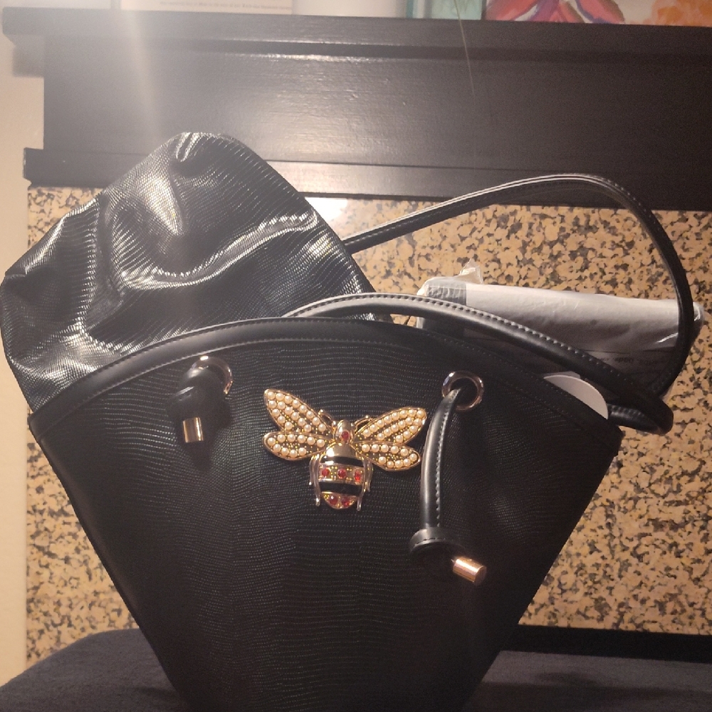 Chic Black Women's Shoulder Bag with Bee Accent